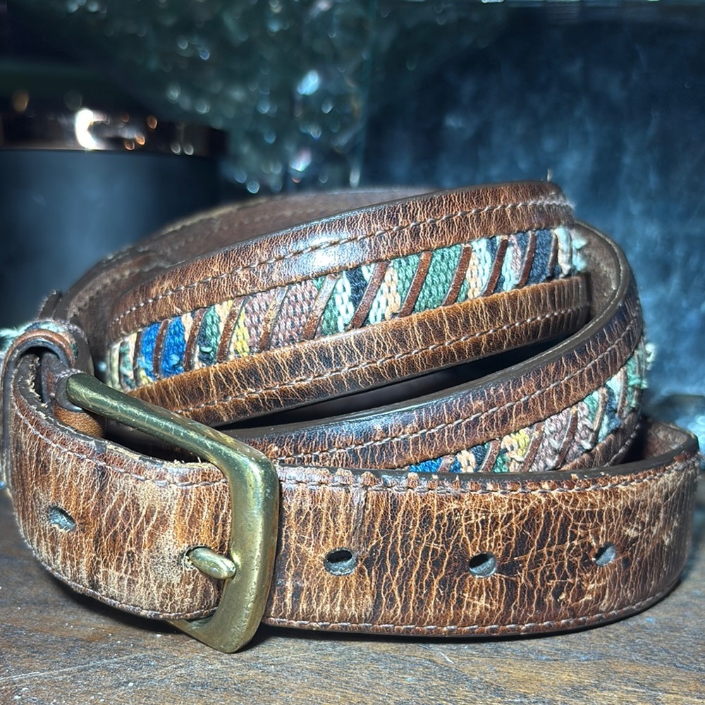 Vintage Columbia dark Brown Leather Belt with Multicolor Accents men’s size 44